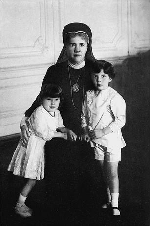 Великая княгиня Елизавета Маврикиевна с детьми Верой и Георгием Примечания - фото 37