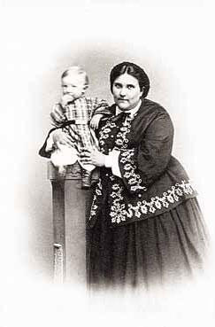 Анна Петровна Вернадская урожд Константинович с сыном Володей 1864 год - фото 4