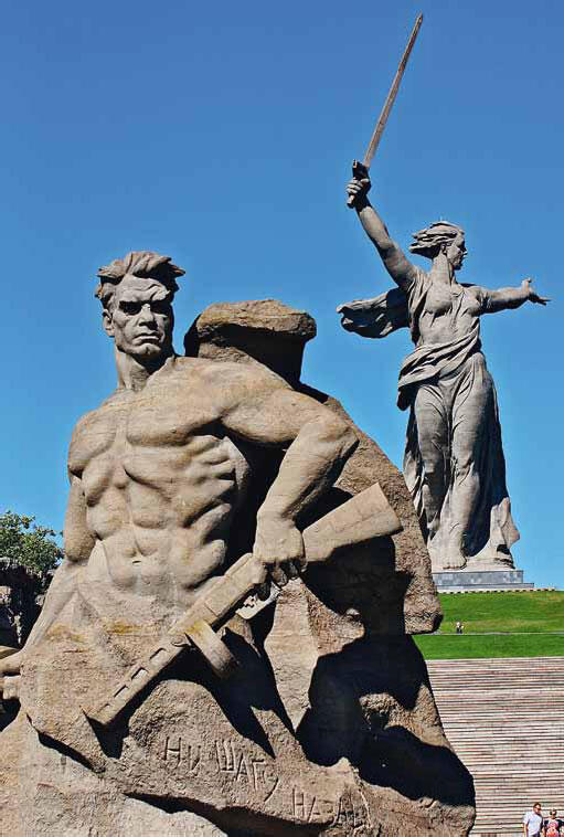Памятник Героям Сталинградской битвы на Мамаевом кургане в Волгограде - фото 9