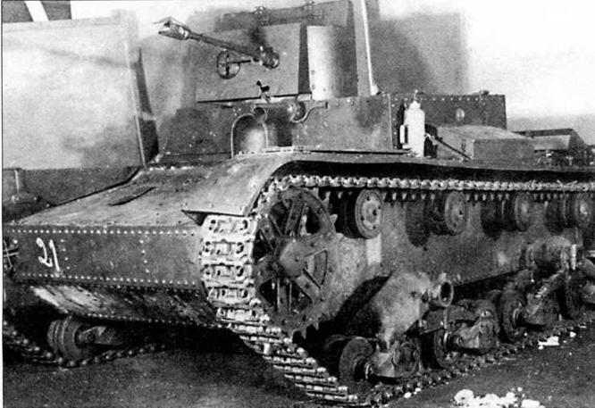 Захваченный финнами советский танк ХТ26 на ремонтном заводе в Варкаусе Весна - фото 28