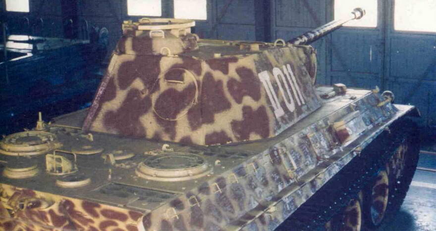 Тяжелый танк Пантера AusfG в экспозиции Королевского танкового музея в - фото 141