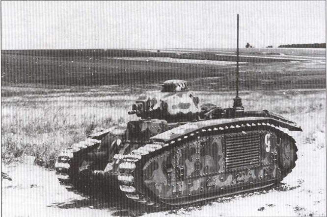 Танк В1 37го танкового батальона на поле боя в Шампани май 1940 года - фото 13