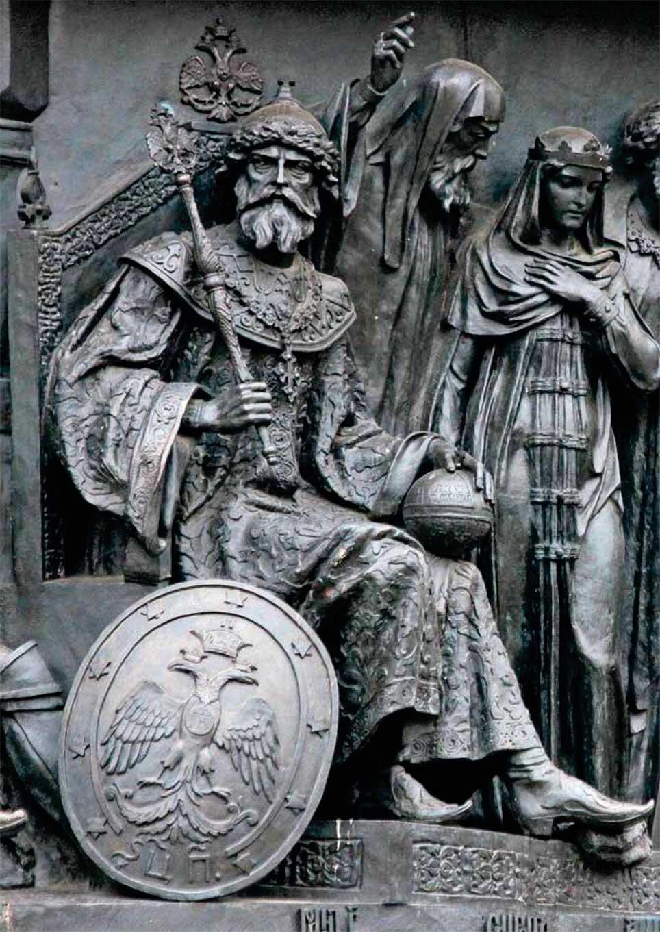 Великий князь Иван III на памятнике Тысячелетие России Великий Новгород - фото 5