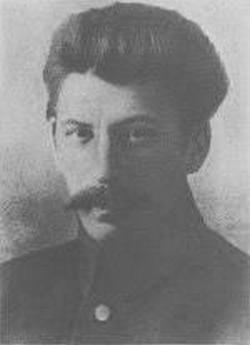 Иосиф Сталин 1917 год В 1908 году Сталин снова работая в Баку организовал - фото 1