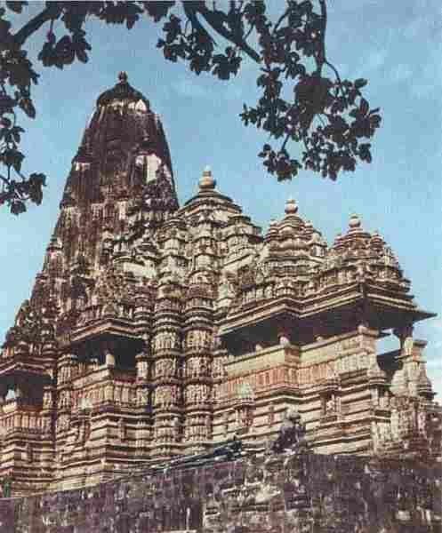 Храм Кандарья Махадева Кхаджурахо 1002 г На архитектурные традиции разных - фото 29