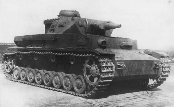 PzIV AusfF1 на НИБТПолигоне в Кубинке 1947 год Характерная деталь этой - фото 18