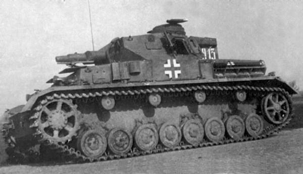 PzIV AusfF1 с венгерскими опознавательными знаками Опытные образцы и - фото 34