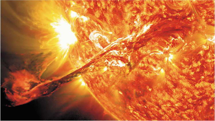 Выброс корональной массы Солнца Плотность газов в фотосфере примерно такая же - фото 5