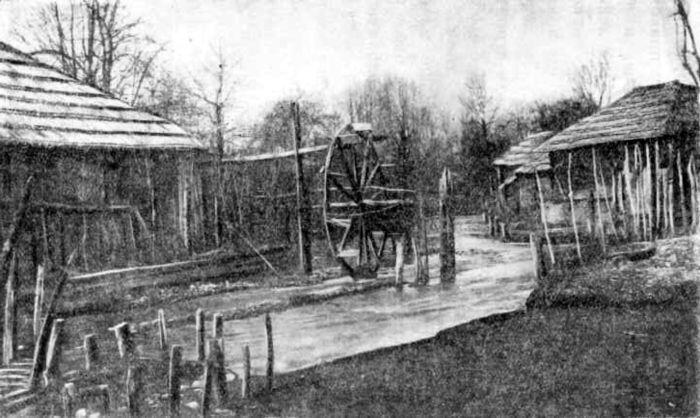Рис 13 Водяное колесо в Осетии начало XX в Первоначально оно вращалось - фото 14