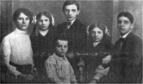 И Арманд со своими детьми У Крупской их не было Крупская и Ленин в - фото 20