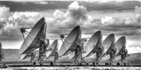 Астрономическая радиообсерватория в штате НьюМексико США Космическим мусор - фото 22