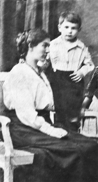 Марта и Лунц 1917 год Наоми полгода 1919 год Наоми 2 года 1921 год - фото 13
