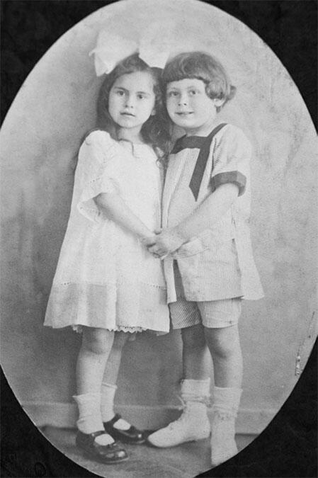 Бертель Наоми и сын подруги Марты Зиги Коэн 1923 год Бумба и Бертель 1923 - фото 16