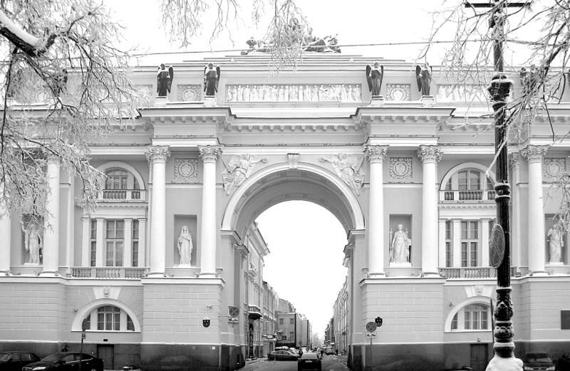Алексей Ерофеев Триумфальные арки Увлекательная экскурсия по Северной столице - фото 1