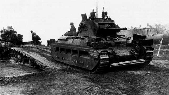 Разгрузка эшелона с новыми танками МКII Матильда ЮгоЗападный фронт апрель - фото 14