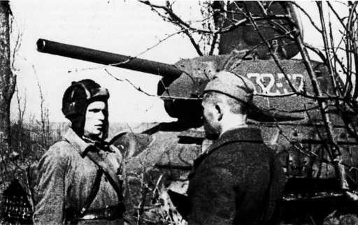 Постановка боевой задачи ЮгоЗападный фронт май 1942 года На заднем плане - фото 17
