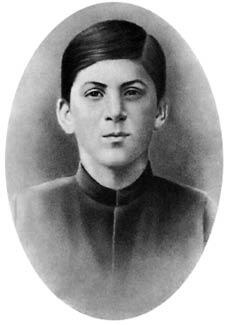 Иосиф Джугашвили ученик семинарии 1894 год Когда герой гонимый тьмою - фото 2