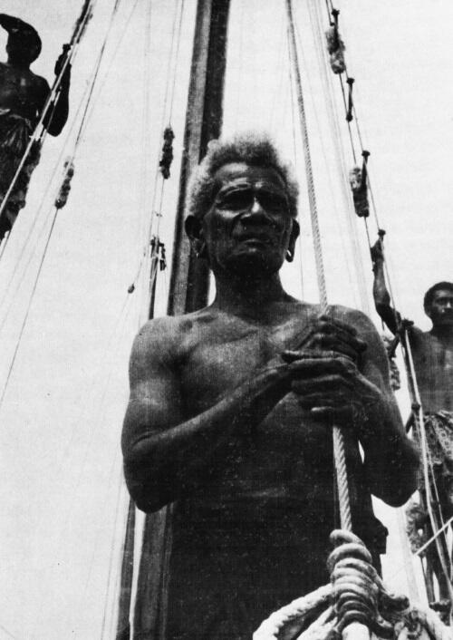 Старый навигатор Теваке с островов Риф группы СантаКрус управляет Исбьерном - фото 1