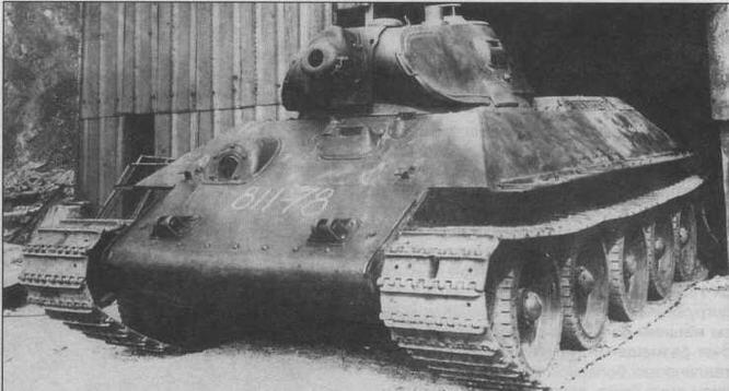Один из первых серийных танков Т34 На этой машине еще отсутствуют защитные - фото 15