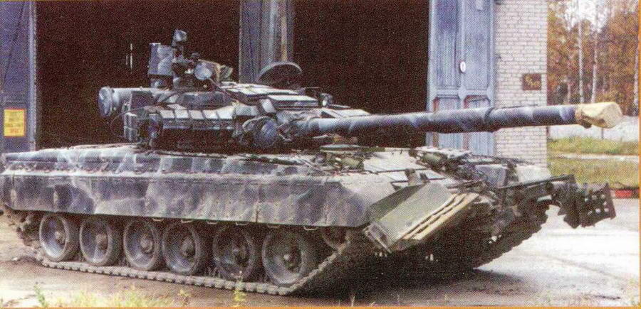 Основной танк Т80 БВ с комплексом управляемого ракетного вооружения Кобра - фото 159