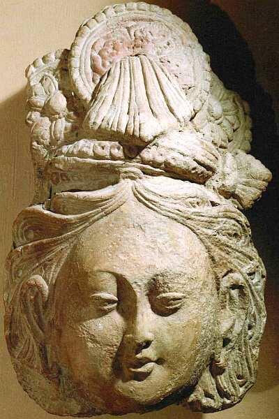 Фрагмент скульптуры Голова бодхисаттвы VII век Терракота оттиск в матрице - фото 32