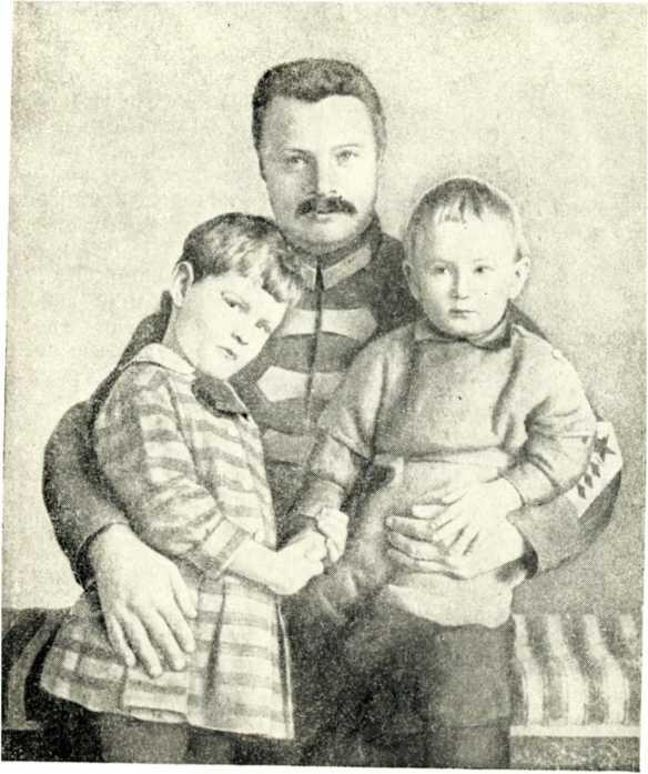 М В Фрунзе со своими детьми начал борьбу с окопавшимися в армии - фото 29