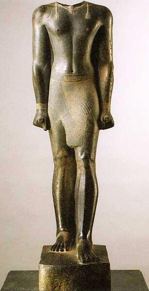 Статуя Тануатамона Третий переходный период 25я династия 664653 до н э - фото 12