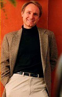 Дэн Браун родился в 1965 году в НьюГэмпшире США отец его был профессором - фото 1