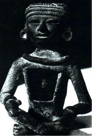 3 Изображение божества доацтекской культуры скульптура сделана из - фото 15