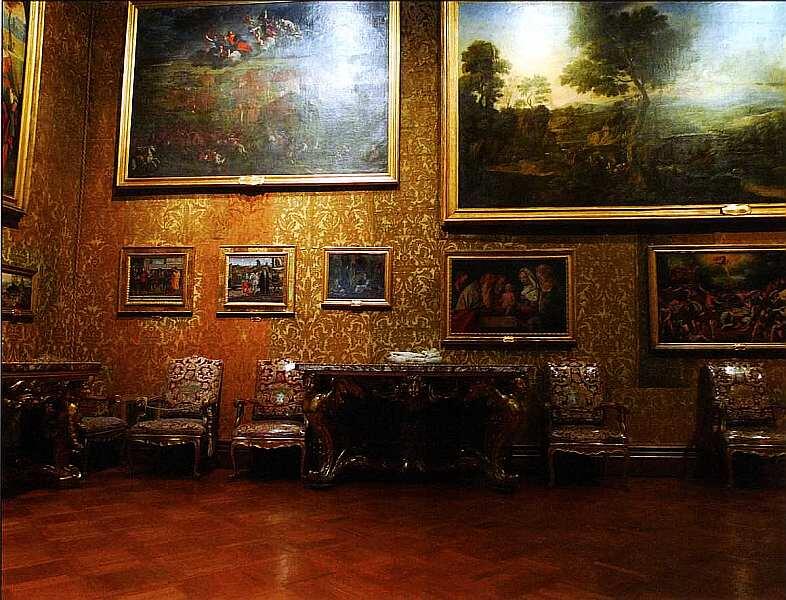 В зале музея Отношение к галерее как к месту для размещения своих коллекций - фото 5