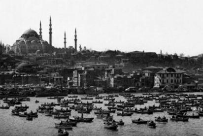 1946 Istanbul Quickness is the essence of war So Close Bridge - фото 47
