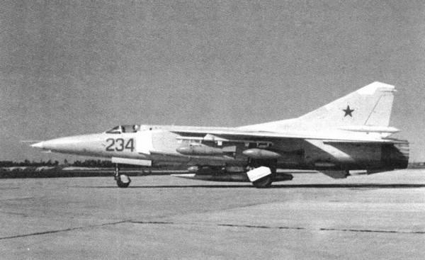 Опытный самолет 23114 на аэродроме ЛИИ в Жуковском К 1969 г отработка - фото 12