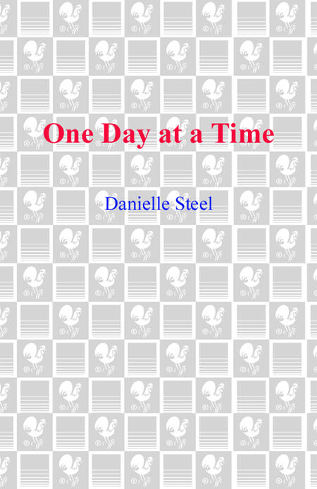Also by Danielle Steel A GOOD WOMAN MALICE ROGUE FIVE DAYS IN PARIS HONOR - фото 1