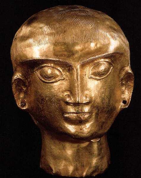 Голова молодого человека Предмет из Амударьинского клада Древний Иран VIV - фото 29