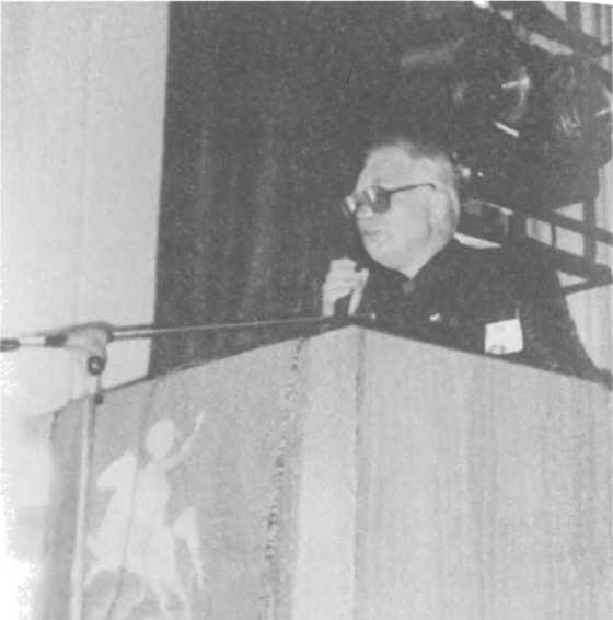Сопредседатель Славянского собора Александр Байгушев открывает собор 1989 г - фото 22
