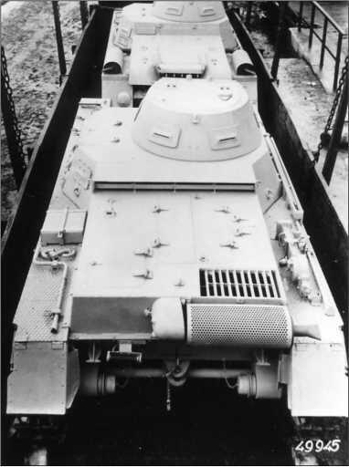 PzI AusfB вид сзади сверху Хорошо видны отличия кормовой части от танка - фото 10