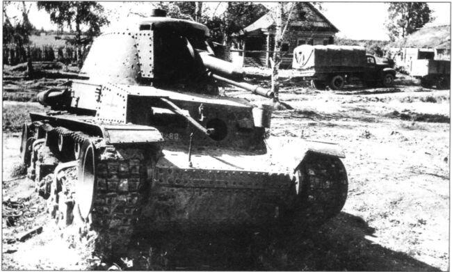 Немецкие танки чехословацкого производства PzKpfw35t находились на - фото 48