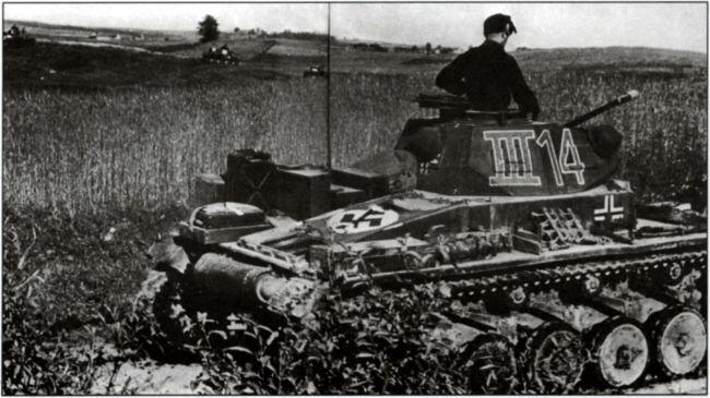 Немецкие легкие танки PzIIF превосходили наши БТ и Т26 по бронированию но - фото 10