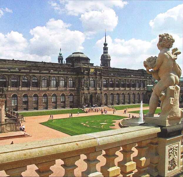 Дрезденская картинная галерея Дрезденская картинная галерея Поклонники - фото 2