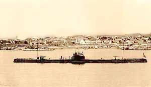 На смену подводной лодке в ночь на 3 апреля 1915 года в район Босфора вышла - фото 19