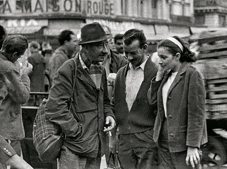 Чрево Парижа 1965 Монмартр Туристы Тем паче что ныне Париж все чаще - фото 12