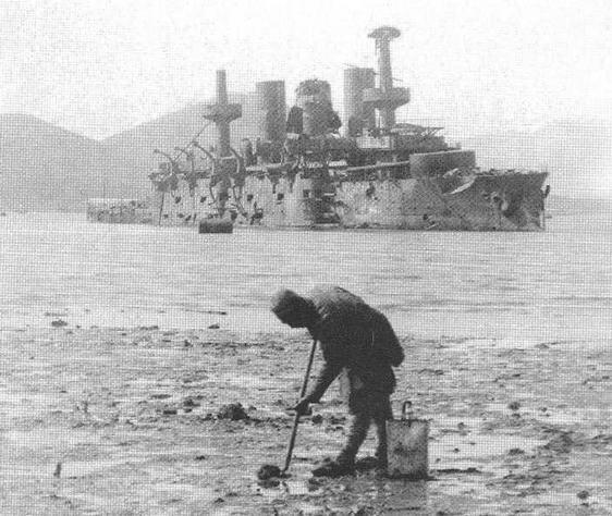Пересвет на рейде ПортАртура после сдачи крепости японцам - фото 71