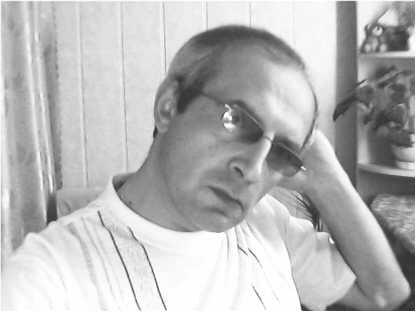 Дмитрий Казарин родился в 1960 году в Астрахани Окончил профтехучилище связи - фото 18