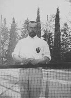 Николай II в теннисной форме Внешний облик будущего императора вполне - фото 9