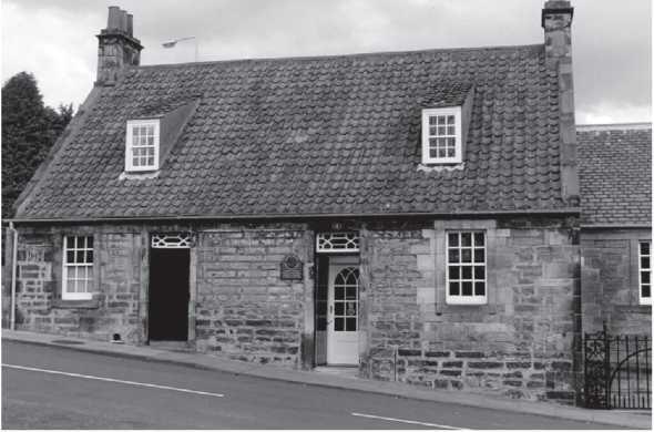 Дом в Данфермлине Шотландия где родился Э Карнеги Семья Карнеги занимала - фото 3