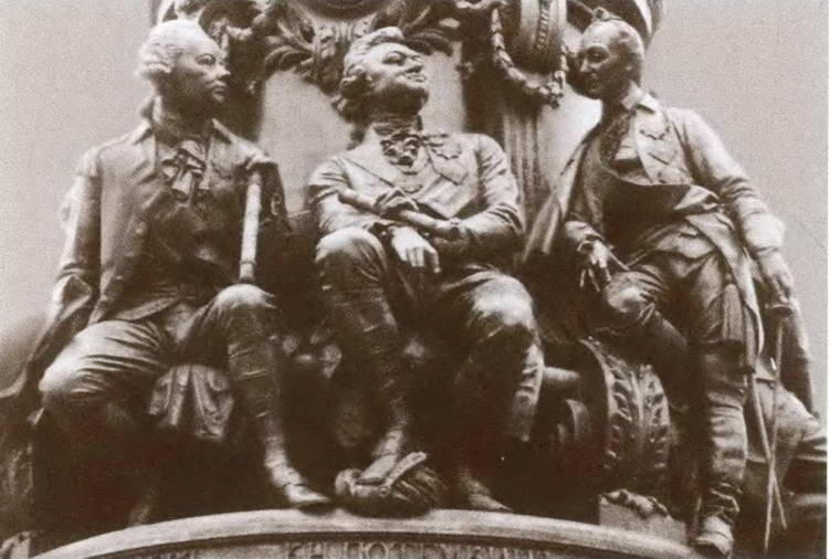 Румянцев Потёмкин и Суворов на памятнике Екатерине Великой в СанктПетербурге - фото 59
